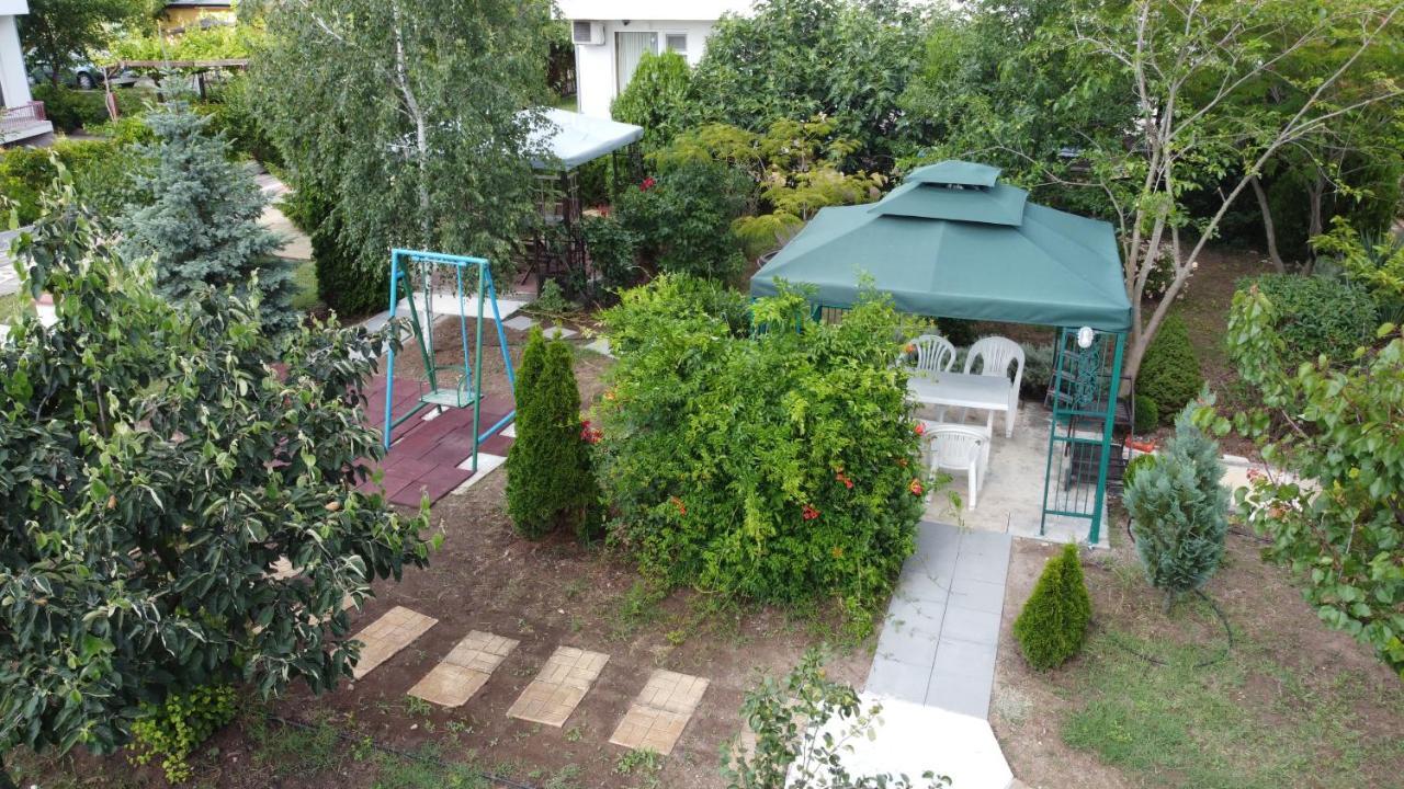 Lilia Guest House Несебир Екстер'єр фото