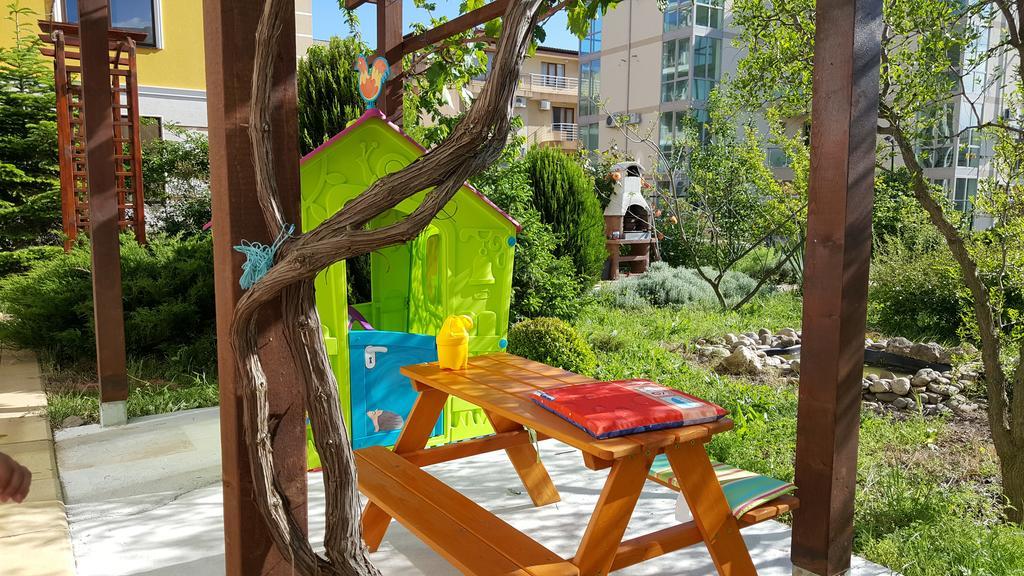 Lilia Guest House Несебир Екстер'єр фото
