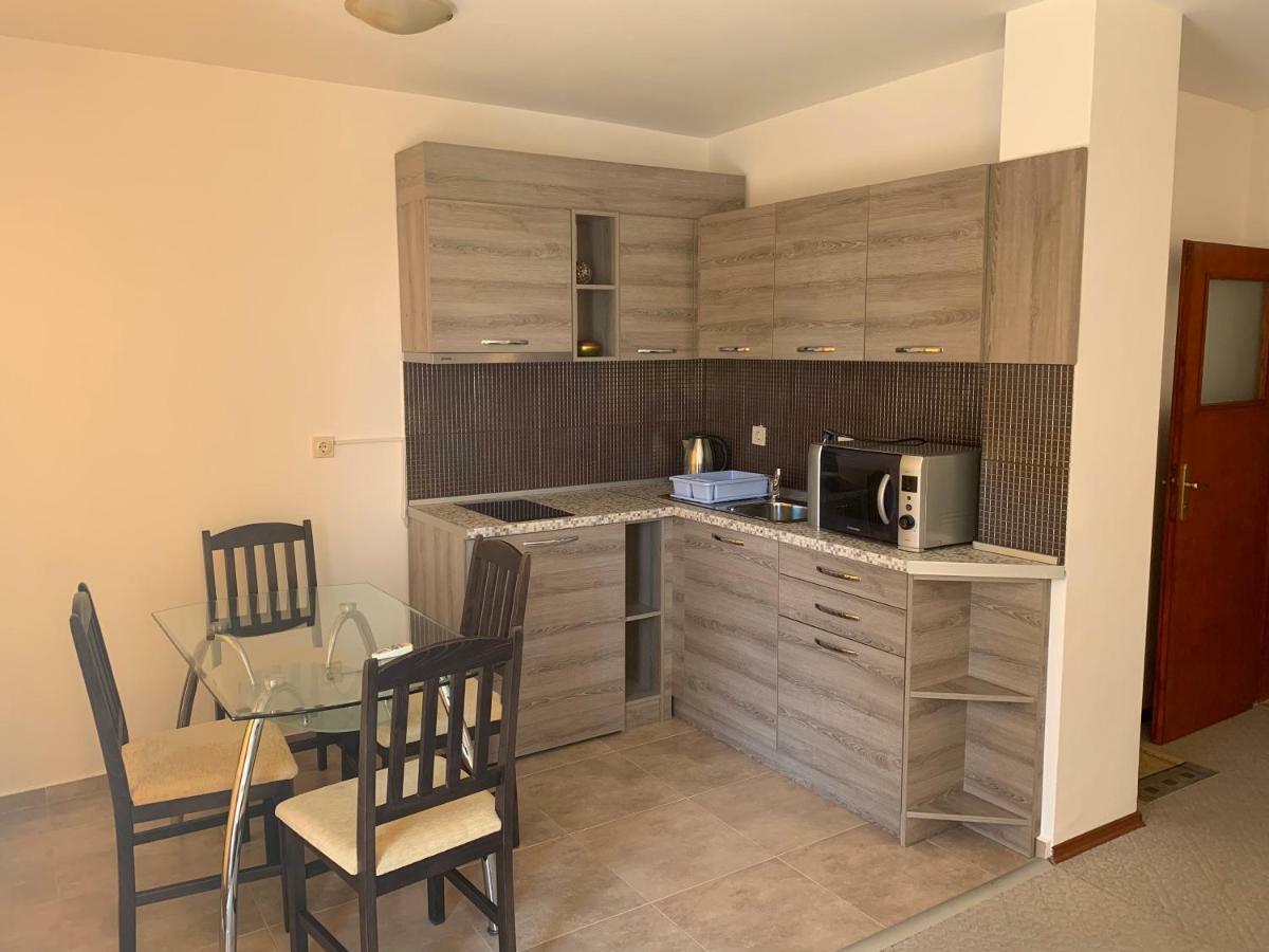 Lilia Guest House Несебир Екстер'єр фото