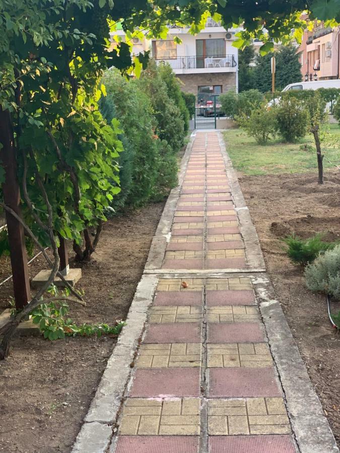 Lilia Guest House Несебир Екстер'єр фото