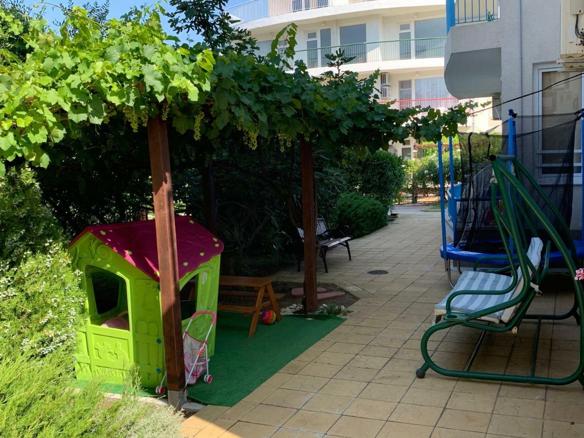 Lilia Guest House Несебир Екстер'єр фото