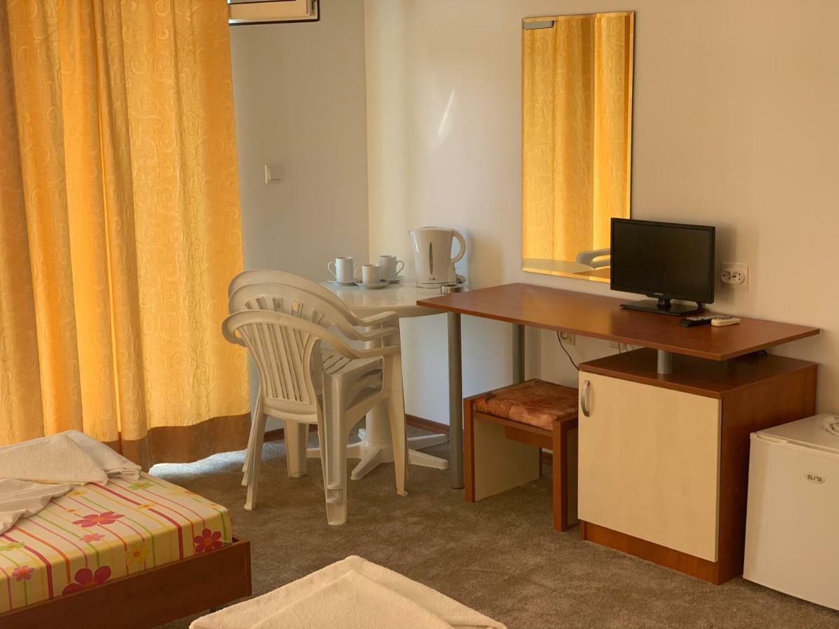 Lilia Guest House Несебир Екстер'єр фото